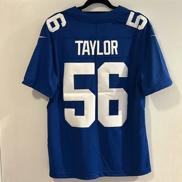 New York Giants Jersey - Picture 2 of 4